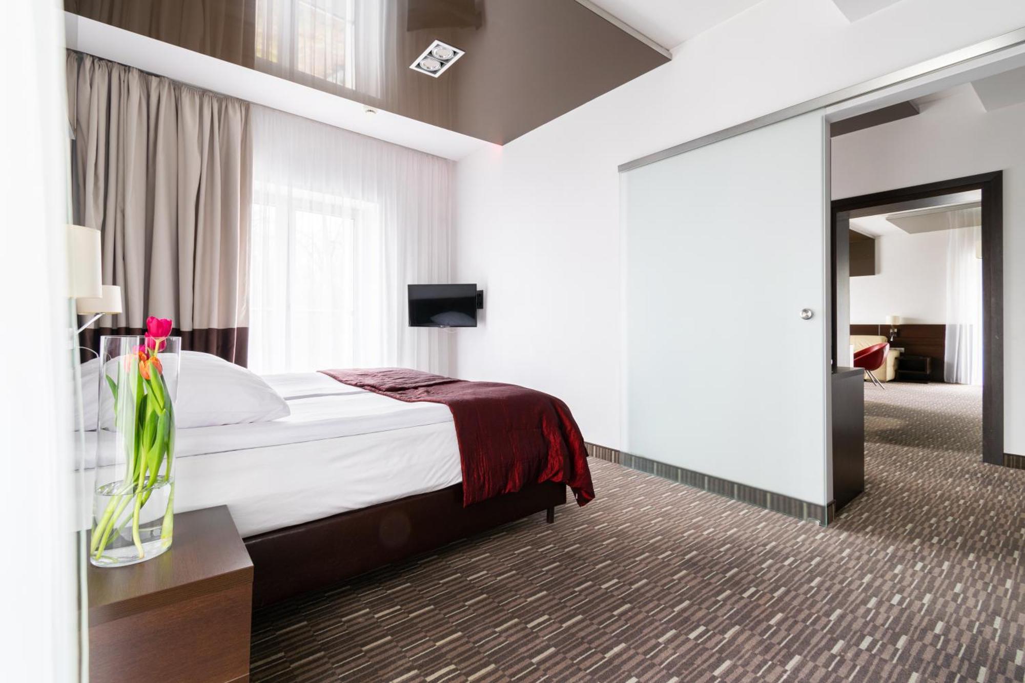 Hotel Diament Zabrze - Gliwice Exteriör bild