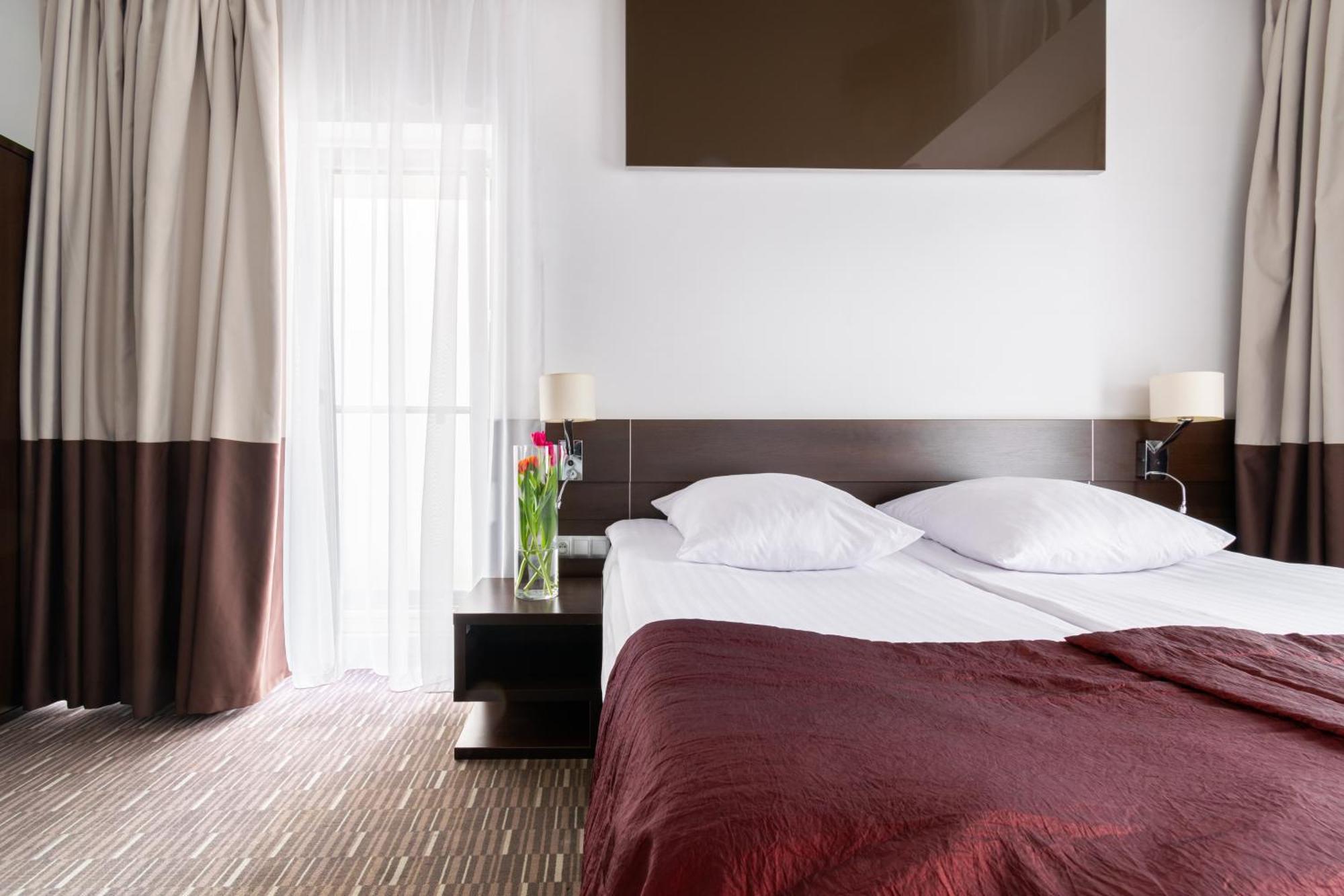 Hotel Diament Zabrze - Gliwice Exteriör bild