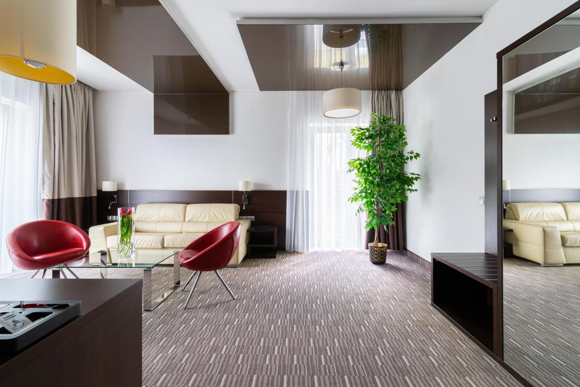 Hotel Diament Zabrze - Gliwice Exteriör bild